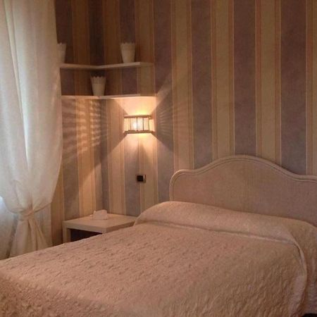 Corte Breda, Agriturismo Bed&Breakfast Chiari Exterior photo