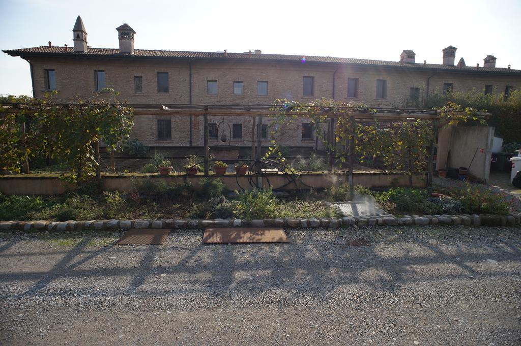 Corte Breda, Agriturismo Bed&Breakfast Chiari Exterior photo